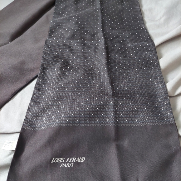 Louis feraud scarf italy - Picture 6 of 8